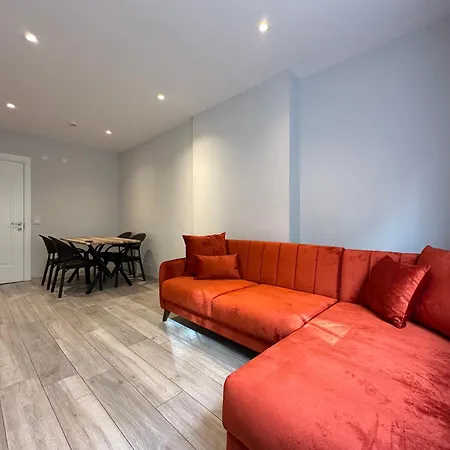 Ξενοδοχείο με διαμερίσματα Real Homes Lara *