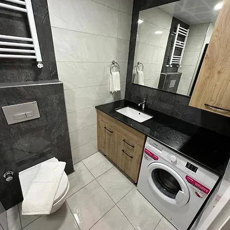 Ξενοδοχείο με διαμερίσματα Real Homes Lara *
