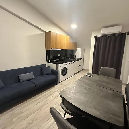 Real Homes Lara Ξενοδοχείο με διαμερίσματα *